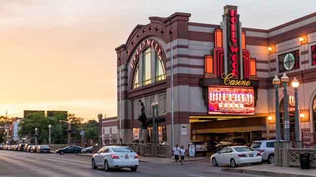Hollywood Casino Aurora
